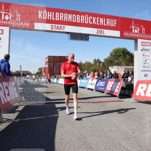 03.10.2025 - Köhlbrandbrückenlauf Lena Gebhardt http://msf.ph/oto/9040229 03.10.2025 12:56:54 Ziel 4068, 4086, 4115, 4491, 5962, 6016 meine-sportfotos.de