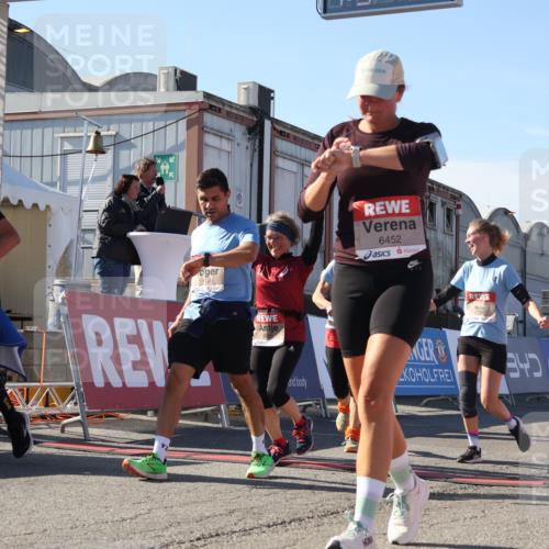 03.10.2025 - Köhlbrandbrückenlauf Luisa Fischer http://msf.ph/oto/9040242 03.10.2025 13:31:50 Ziel 4415, 4416, 4842, 4902, 4935, 5057, 5267, 5463, 5817, 6072, 6103, 6297, 6452, 6736 meine-sportfotos.de