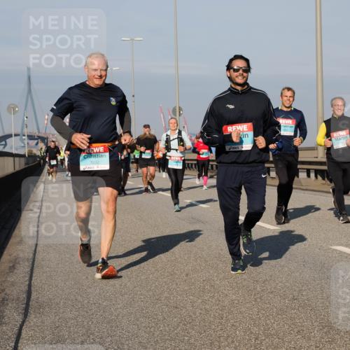 03.10.2025 - Köhlbrandbrückenlauf Fabian Wolf http://msf.ph/oto/9040244 03.10.2025 09:54:20 Position 3 3032, 1558 meine-sportfotos.de