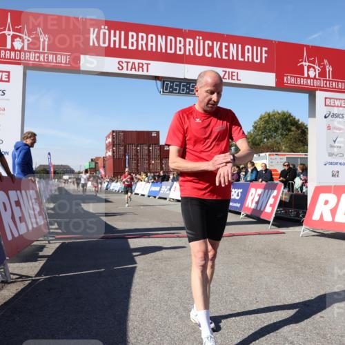 03.10.2025 - Köhlbrandbrückenlauf Lena Gebhardt http://msf.ph/oto/9040253 03.10.2025 12:56:55 Ziel 4068, 4086, 4115, 4491, 5962, 6016 meine-sportfotos.de