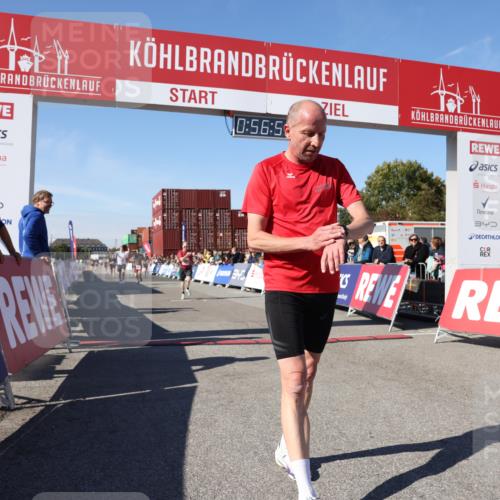 03.10.2025 - Köhlbrandbrückenlauf Lena Gebhardt http://msf.ph/oto/9040260 03.10.2025 12:56:55 Ziel 4068, 4086, 4115, 4491, 5962, 6016 meine-sportfotos.de