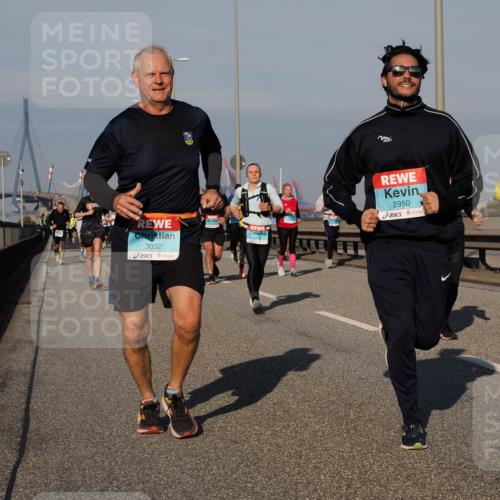 03.10.2025 - Köhlbrandbrückenlauf Fabian Wolf http://msf.ph/oto/9040263 03.10.2025 09:54:21 Position 3 3032, 2950, 1464 meine-sportfotos.de