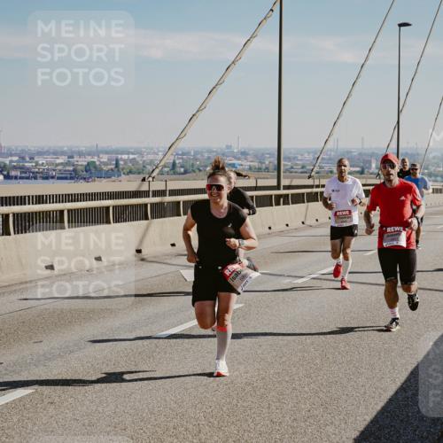 03.10.2025 - Köhlbrandbrückenlauf Michael Burmester http://msf.ph/oto/9040264 03.10.2025 12:21:15 Position 1  meine-sportfotos.de