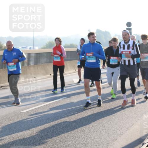 03.10.2025 - Köhlbrandbrückenlauf Lena Gebhardt http://msf.ph/oto/9040270 03.10.2025 09:25:04 Position 1 2907, 2770 meine-sportfotos.de
