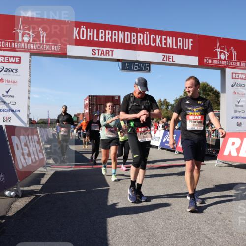 03.10.2025 - Köhlbrandbrückenlauf Lena Gebhardt http://msf.ph/oto/9040276 03.10.2025 13:16:46 Ziel 4036, 4235, 4330, 4356, 4431, 4551, 4813, 5028, 5053, 5099, 5166, 5385, 5386, 5630, 6286, 6299, 6340, 6343, 6620, 6697, 6746, 6785 meine-sportfotos.de