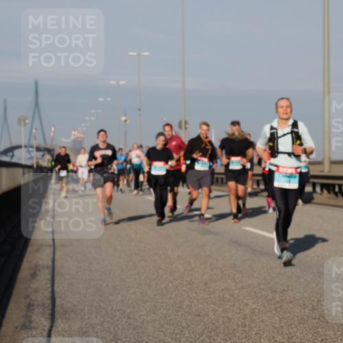 03.10.2025 - Köhlbrandbrückenlauf Fabian Wolf http://msf.ph/oto/9040277 03.10.2025 09:54:23 Position 3  meine-sportfotos.de