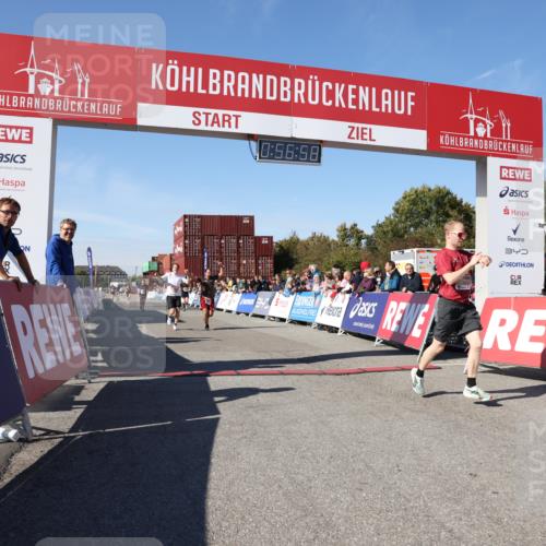 03.10.2025 - Köhlbrandbrückenlauf Lena Gebhardt http://msf.ph/oto/9040290 03.10.2025 12:56:58 Ziel 4042, 4068, 4086, 4115, 4491, 5846, 5962, 6016, 6417 meine-sportfotos.de