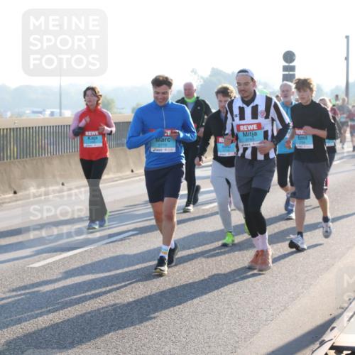 03.10.2025 - Köhlbrandbrückenlauf Lena Gebhardt http://msf.ph/oto/9040293 03.10.2025 09:25:04 Position 1 2770, 2765 meine-sportfotos.de
