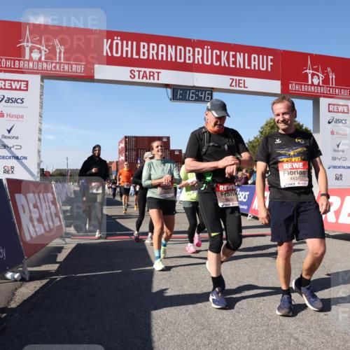 03.10.2025 - Köhlbrandbrückenlauf Lena Gebhardt http://msf.ph/oto/9040300 03.10.2025 13:16:46 Ziel 4036, 4235, 4330, 4356, 4431, 4551, 4813, 5028, 5053, 5099, 5166, 5385, 5386, 5630, 6286, 6299, 6340, 6343, 6620, 6697, 6746, 6785 meine-sportfotos.de