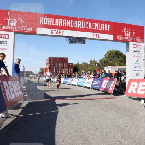 03.10.2025 - Köhlbrandbrückenlauf Lena Gebhardt http://msf.ph/oto/9040308 03.10.2025 12:56:59 Ziel 4042, 4068, 4086, 4115, 4491, 5846, 6016, 6417 meine-sportfotos.de