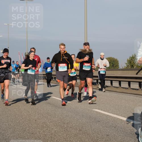 03.10.2025 - Köhlbrandbrückenlauf Fabian Wolf http://msf.ph/oto/9040316 03.10.2025 09:54:24 Position 3 1391, 1419, 3068, 1919 meine-sportfotos.de