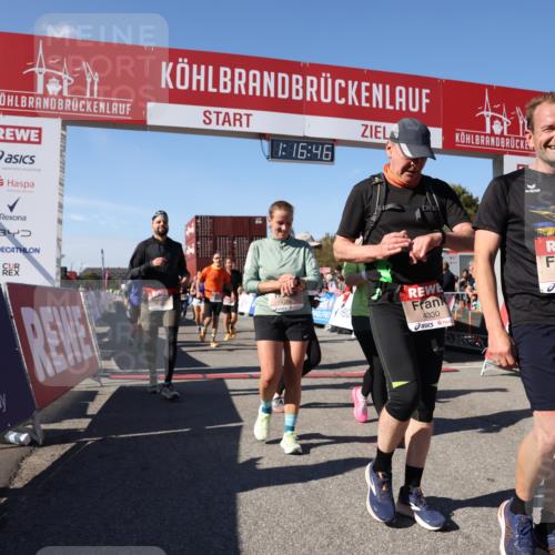 03.10.2025 - Köhlbrandbrückenlauf Lena Gebhardt http://msf.ph/oto/9040340 03.10.2025 13:16:47 Ziel 4235, 4330, 4356, 4431, 4551, 4813, 5028, 5053, 5099, 5166, 5385, 5386, 6286, 6299, 6340, 6343, 6620, 6697, 6746, 6785 meine-sportfotos.de