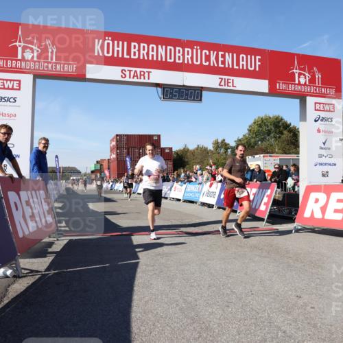03.10.2025 - Köhlbrandbrückenlauf Lena Gebhardt http://msf.ph/oto/9040341 03.10.2025 12:57:00 Ziel 4042, 4068, 4086, 4115, 4491, 5846, 6016, 6417 meine-sportfotos.de