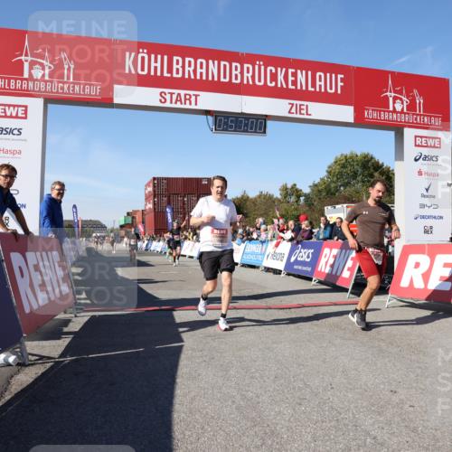 03.10.2025 - Köhlbrandbrückenlauf Lena Gebhardt http://msf.ph/oto/9040349 03.10.2025 12:57:01 Ziel 4042, 4068, 4086, 4115, 4491, 5846, 6016, 6417 meine-sportfotos.de