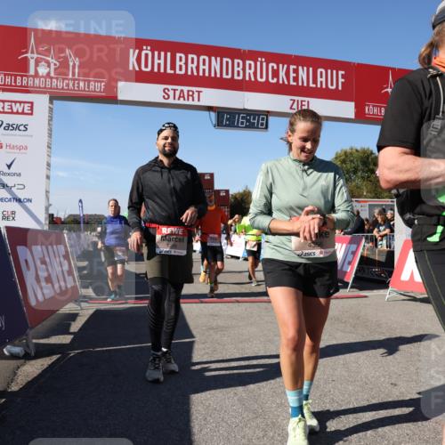 03.10.2025 - Köhlbrandbrückenlauf Lena Gebhardt http://msf.ph/oto/9040355 03.10.2025 13:16:48 Ziel 4168, 4235, 4330, 4356, 4431, 4551, 4605, 4813, 5028, 5053, 5099, 5166, 5385, 5386, 5453, 5467, 6286, 6299, 6340, 6343, 6620, 6697, 6746, 6785 meine-sportfotos.de