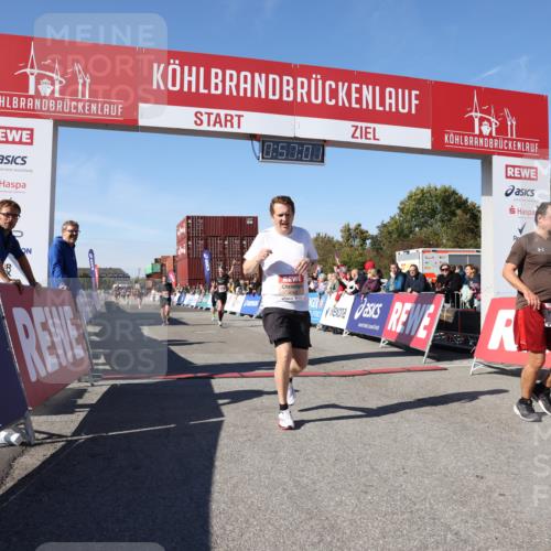 03.10.2025 - Köhlbrandbrückenlauf Lena Gebhardt http://msf.ph/oto/9040362 03.10.2025 12:57:01 Ziel 4042, 4068, 4086, 4115, 4491, 5846, 6016, 6417 meine-sportfotos.de