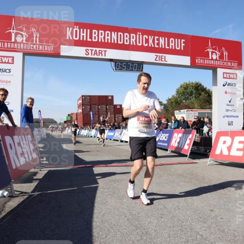 03.10.2025 - Köhlbrandbrückenlauf Lena Gebhardt http://msf.ph/oto/9040369 03.10.2025 12:57:02 Ziel 4042, 4068, 4086, 4115, 5846, 5898, 6016, 6417 meine-sportfotos.de