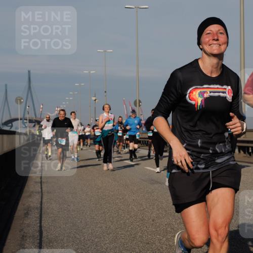 03.10.2025 - Köhlbrandbrückenlauf Fabian Wolf http://msf.ph/oto/9040387 03.10.2025 09:54:27 Position 3 2882 meine-sportfotos.de