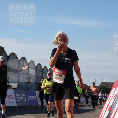 03.10.2025 - Köhlbrandbrückenlauf Luisa Fischer http://msf.ph/oto/9040399 03.10.2025 13:32:09 Ziel 4443, 4985, 5155, 5238, 5246, 5247, 5248, 5354, 5820, 5921, 5922, 5923, 6076, 6126, 6146, 6287, 6460 meine-sportfotos.de