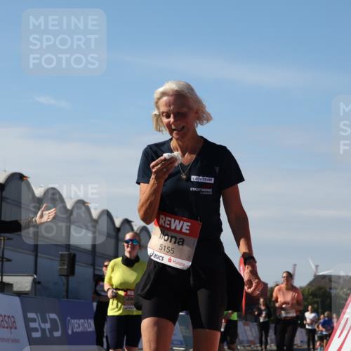 03.10.2025 - Köhlbrandbrückenlauf Luisa Fischer http://msf.ph/oto/9040404 03.10.2025 13:32:09 Ziel 4443, 4985, 5155, 5238, 5246, 5247, 5248, 5354, 5820, 5921, 5922, 5923, 6076, 6126, 6146, 6287, 6460 meine-sportfotos.de