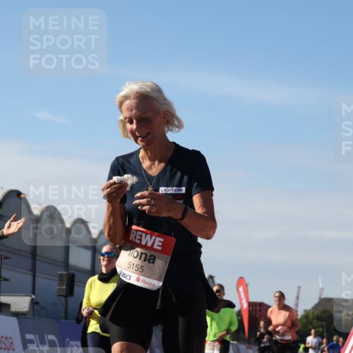 03.10.2025 - Köhlbrandbrückenlauf Luisa Fischer http://msf.ph/oto/9040409 03.10.2025 13:32:10 Ziel 4443, 4985, 5155, 5238, 5246, 5247, 5248, 5354, 5820, 5921, 5922, 5923, 6076, 6126, 6146, 6287, 6460 meine-sportfotos.de