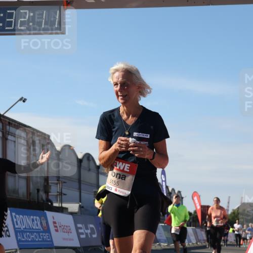 03.10.2025 - Köhlbrandbrückenlauf Luisa Fischer http://msf.ph/oto/9040413 03.10.2025 13:32:10 Ziel 4443, 4985, 5155, 5238, 5246, 5247, 5248, 5354, 5820, 5921, 5922, 5923, 6076, 6126, 6146, 6287, 6460 meine-sportfotos.de
