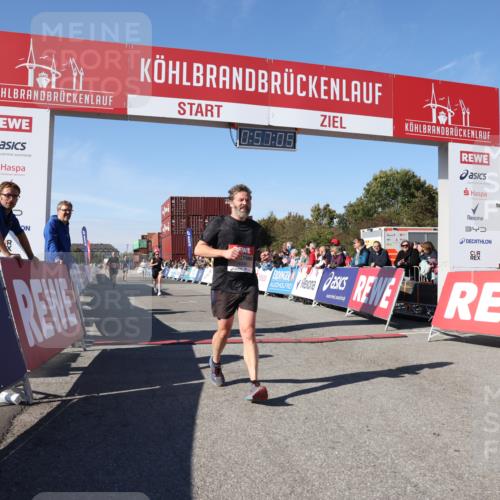 03.10.2025 - Köhlbrandbrückenlauf Lena Gebhardt http://msf.ph/oto/9040442 03.10.2025 12:57:06 Ziel 4042, 4068, 4080, 4086, 5846, 5898, 6016, 6417, 6629, 6819 meine-sportfotos.de