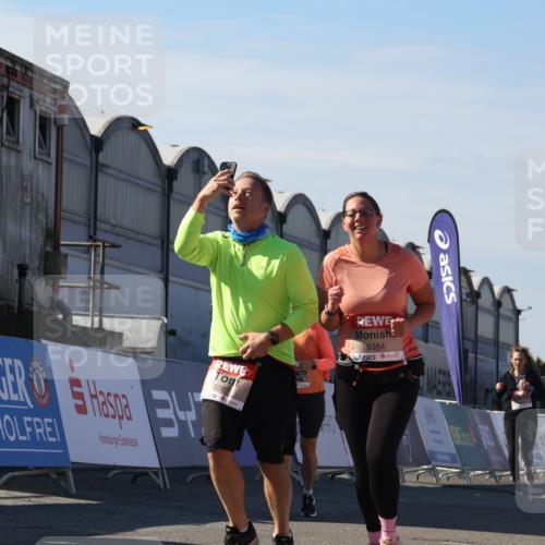 03.10.2025 - Köhlbrandbrückenlauf Luisa Fischer http://msf.ph/oto/9040444 03.10.2025 13:32:13 Ziel 4443, 4578, 4985, 5155, 5238, 5246, 5247, 5248, 5354, 5820, 5921, 5922, 5923, 6126, 6146, 6287, 6304, 6460 meine-sportfotos.de