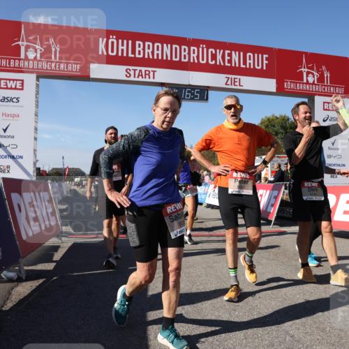 03.10.2025 - Köhlbrandbrückenlauf Lena Gebhardt http://msf.ph/oto/9040459 03.10.2025 13:16:51 Ziel 4168, 4330, 4356, 4359, 4431, 4551, 4605, 4813, 5028, 5053, 5099, 5166, 5302, 5385, 5386, 5453, 5467, 5840, 6286, 6299, 6340, 6343, 6620, 6658, 6697, 6746, 6785 meine-sportfotos.de