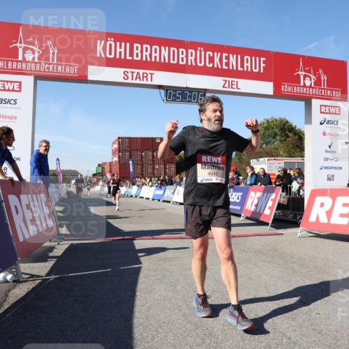 03.10.2025 - Köhlbrandbrückenlauf Lena Gebhardt http://msf.ph/oto/9040466 03.10.2025 12:57:06 Ziel 4042, 4068, 4080, 4086, 5846, 5898, 6016, 6417, 6629, 6819 meine-sportfotos.de