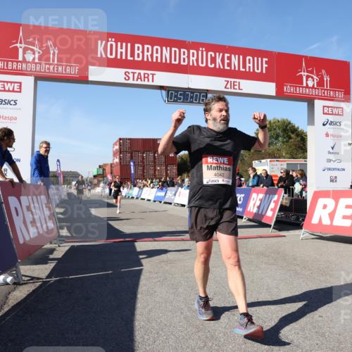 03.10.2025 - Köhlbrandbrückenlauf Lena Gebhardt http://msf.ph/oto/9040472 03.10.2025 12:57:06 Ziel 4042, 4068, 4080, 4086, 5846, 5898, 6016, 6417, 6629, 6819 meine-sportfotos.de
