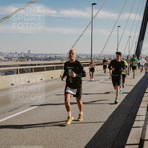 03.10.2025 - Köhlbrandbrückenlauf Michael Burmester http://msf.ph/oto/9040485 03.10.2025 12:21:34 Position 1  meine-sportfotos.de