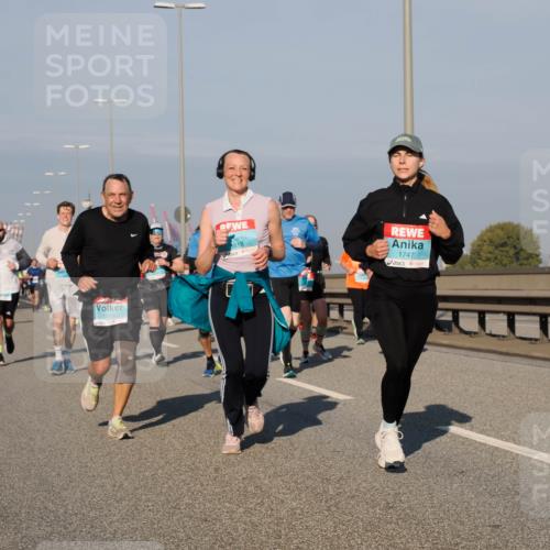 03.10.2025 - Köhlbrandbrückenlauf Fabian Wolf http://msf.ph/oto/9040488 03.10.2025 09:54:31 Position 3 1149, 818, 1747 meine-sportfotos.de