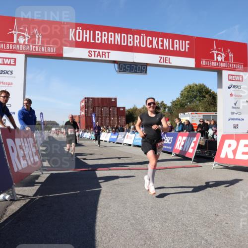 03.10.2025 - Köhlbrandbrückenlauf Lena Gebhardt http://msf.ph/oto/9040521 03.10.2025 12:57:09 Ziel 4042, 4068, 4080, 4086, 4251, 5699, 5846, 5898, 5926, 6417, 6629, 6819 meine-sportfotos.de