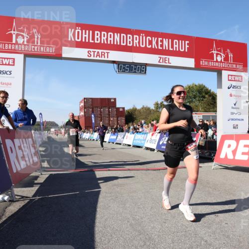 03.10.2025 - Köhlbrandbrückenlauf Lena Gebhardt http://msf.ph/oto/9040532 03.10.2025 12:57:10 Ziel 4042, 4080, 4251, 5699, 5846, 5898, 5926, 6417, 6629, 6819 meine-sportfotos.de