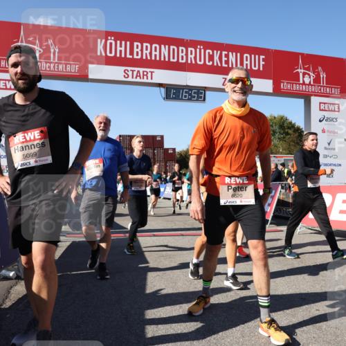 03.10.2025 - Köhlbrandbrückenlauf Lena Gebhardt http://msf.ph/oto/9040546 03.10.2025 13:16:54 Ziel 4168, 4356, 4359, 4551, 4605, 5028, 5053, 5099, 5100, 5166, 5302, 5385, 5386, 5453, 5467, 5840, 6286, 6299, 6340, 6343, 6474, 6620, 6623, 6658, 6697, 6746, 6785 meine-sportfotos.de