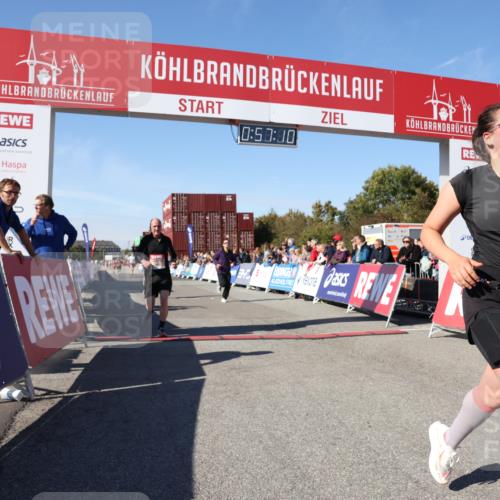 03.10.2025 - Köhlbrandbrückenlauf Lena Gebhardt http://msf.ph/oto/9040554 03.10.2025 12:57:10 Ziel 4042, 4080, 4251, 5699, 5846, 5898, 5926, 6417, 6629, 6819 meine-sportfotos.de