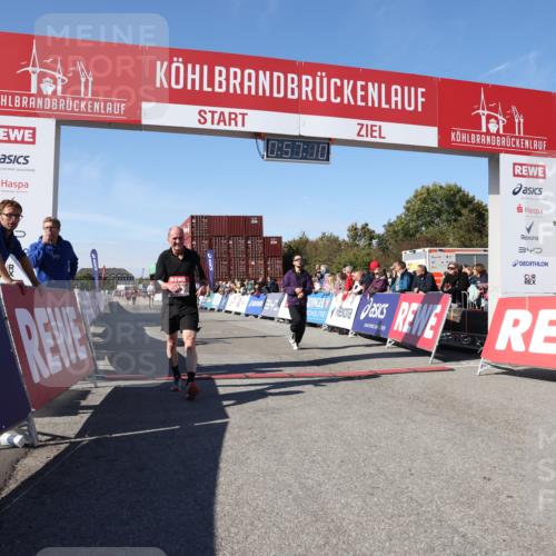 03.10.2025 - Köhlbrandbrückenlauf Lena Gebhardt http://msf.ph/oto/9040574 03.10.2025 12:57:11 Ziel 4042, 4080, 4251, 5699, 5846, 5898, 5926, 6417, 6629, 6819 meine-sportfotos.de