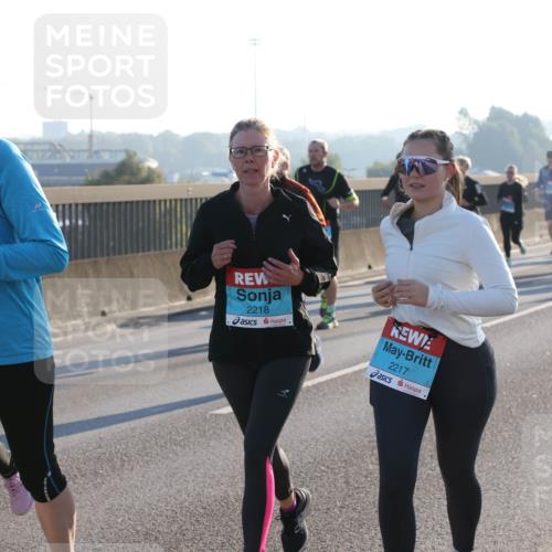 03.10.2025 - Köhlbrandbrückenlauf Lena Gebhardt http://msf.ph/oto/9040575 03.10.2025 09:25:08 Position 1 19, 2057, 2218, 2217 meine-sportfotos.de
