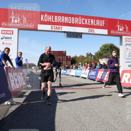 03.10.2025 - Köhlbrandbrückenlauf Lena Gebhardt http://msf.ph/oto/9040581 03.10.2025 12:57:12 Ziel 4042, 4080, 4251, 5699, 5846, 5898, 5926, 6417, 6629, 6819 meine-sportfotos.de