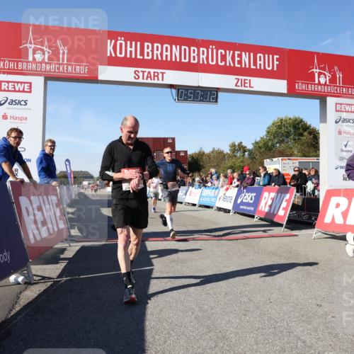 03.10.2025 - Köhlbrandbrückenlauf Lena Gebhardt http://msf.ph/oto/9040599 03.10.2025 12:57:12 Ziel 4042, 4080, 4251, 5699, 5846, 5898, 5926, 6417, 6629, 6819 meine-sportfotos.de