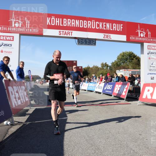03.10.2025 - Köhlbrandbrückenlauf Lena Gebhardt http://msf.ph/oto/9040604 03.10.2025 12:57:12 Ziel 4042, 4080, 4251, 5699, 5846, 5898, 5926, 6417, 6629, 6819 meine-sportfotos.de