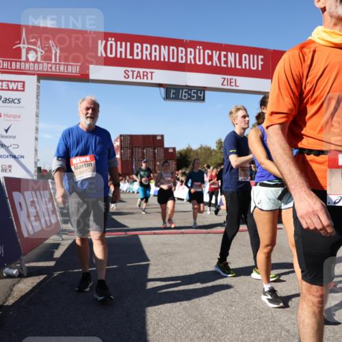 03.10.2025 - Köhlbrandbrückenlauf Lena Gebhardt http://msf.ph/oto/9040612 03.10.2025 13:16:55 Ziel 4168, 4359, 4551, 4605, 4978, 5028, 5053, 5099, 5100, 5166, 5302, 5385, 5386, 5453, 5467, 5840, 6286, 6299, 6340, 6343, 6474, 6620, 6623, 6626, 6658, 6697, 6746, 6785 meine-sportfotos.de