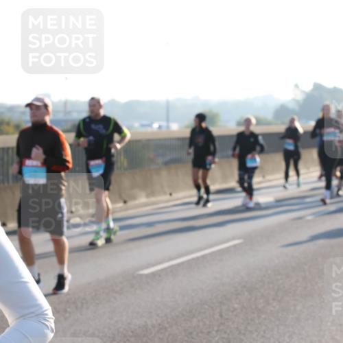 03.10.2025 - Köhlbrandbrückenlauf Lena Gebhardt http://msf.ph/oto/9040621 03.10.2025 09:25:10 Position 1  meine-sportfotos.de