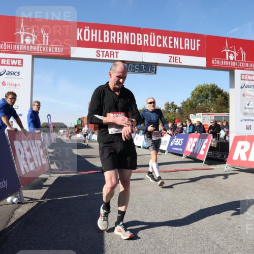 03.10.2025 - Köhlbrandbrückenlauf Lena Gebhardt http://msf.ph/oto/9040632 03.10.2025 12:57:13 Ziel 4042, 4080, 4251, 5699, 5846, 5898, 5926, 6417, 6629, 6819 meine-sportfotos.de