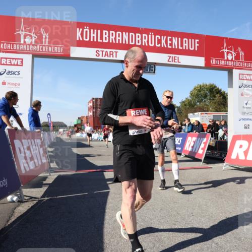 03.10.2025 - Köhlbrandbrückenlauf Lena Gebhardt http://msf.ph/oto/9040638 03.10.2025 12:57:14 Ziel 4042, 4080, 4251, 5699, 5898, 5926, 6629, 6819 meine-sportfotos.de