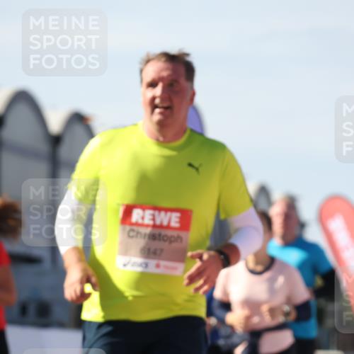 03.10.2025 - Köhlbrandbrückenlauf Luisa Fischer http://msf.ph/oto/9040641 03.10.2025 13:32:45 Ziel 5133, 5226, 5255, 5442, 5446, 5477, 5478, 6147, 6148, 6360, 6513 meine-sportfotos.de