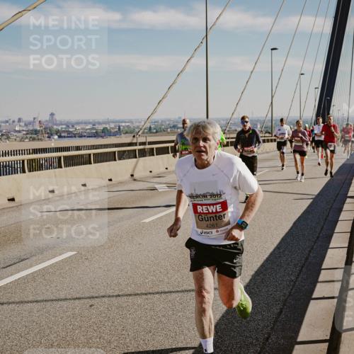 03.10.2025 - Köhlbrandbrückenlauf Michael Burmester http://msf.ph/oto/9040651 03.10.2025 12:21:48 Position 1 2012, 4261 meine-sportfotos.de