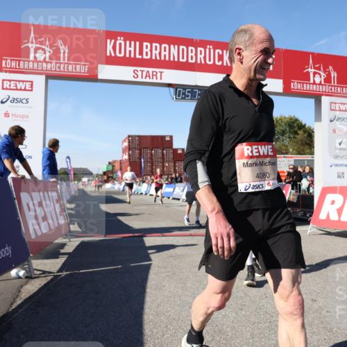 03.10.2025 - Köhlbrandbrückenlauf Lena Gebhardt http://msf.ph/oto/9040653 03.10.2025 12:57:14 Ziel 4042, 4080, 4251, 5699, 5898, 5926, 6629, 6819 meine-sportfotos.de