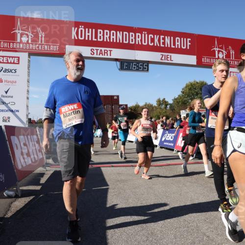 03.10.2025 - Köhlbrandbrückenlauf Lena Gebhardt http://msf.ph/oto/9040664 03.10.2025 13:16:56 Ziel 4168, 4331, 4359, 4605, 4861, 4978, 5028, 5053, 5099, 5100, 5166, 5302, 5385, 5386, 5453, 5467, 5840, 6286, 6340, 6343, 6474, 6620, 6623, 6626, 6658, 6697, 6785 meine-sportfotos.de
